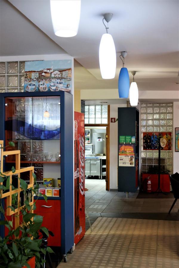 Hostel Soline Portoroz Exterior photo